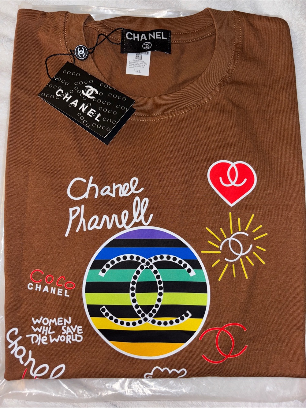 Brand New !! Brown Short-Sleeve Graphic Logo Tee with Multicolor Motifs - Picture 1 of 3